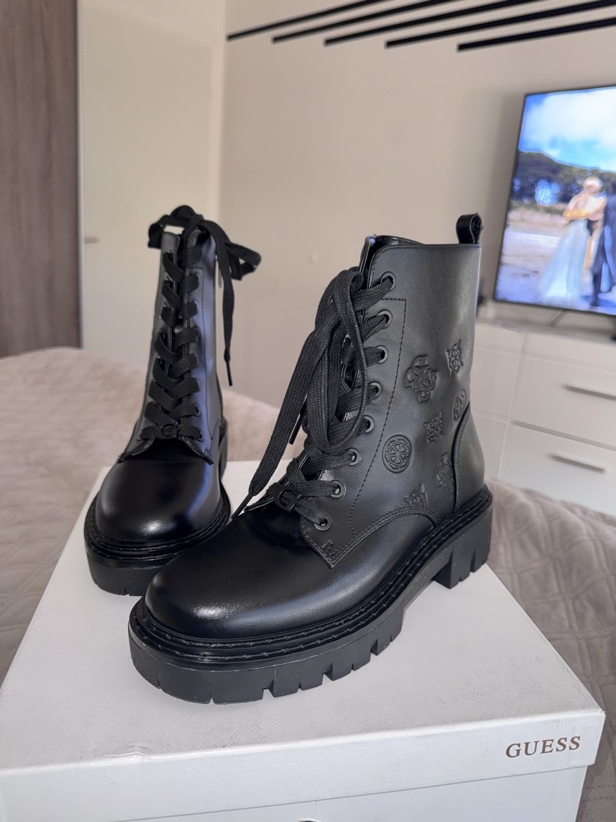 Guess Scarpe da donna: Neu Guess Stiefel – Nuovo e nell'imballaggio originale da Domat/Ems venduto da bod_bc2b