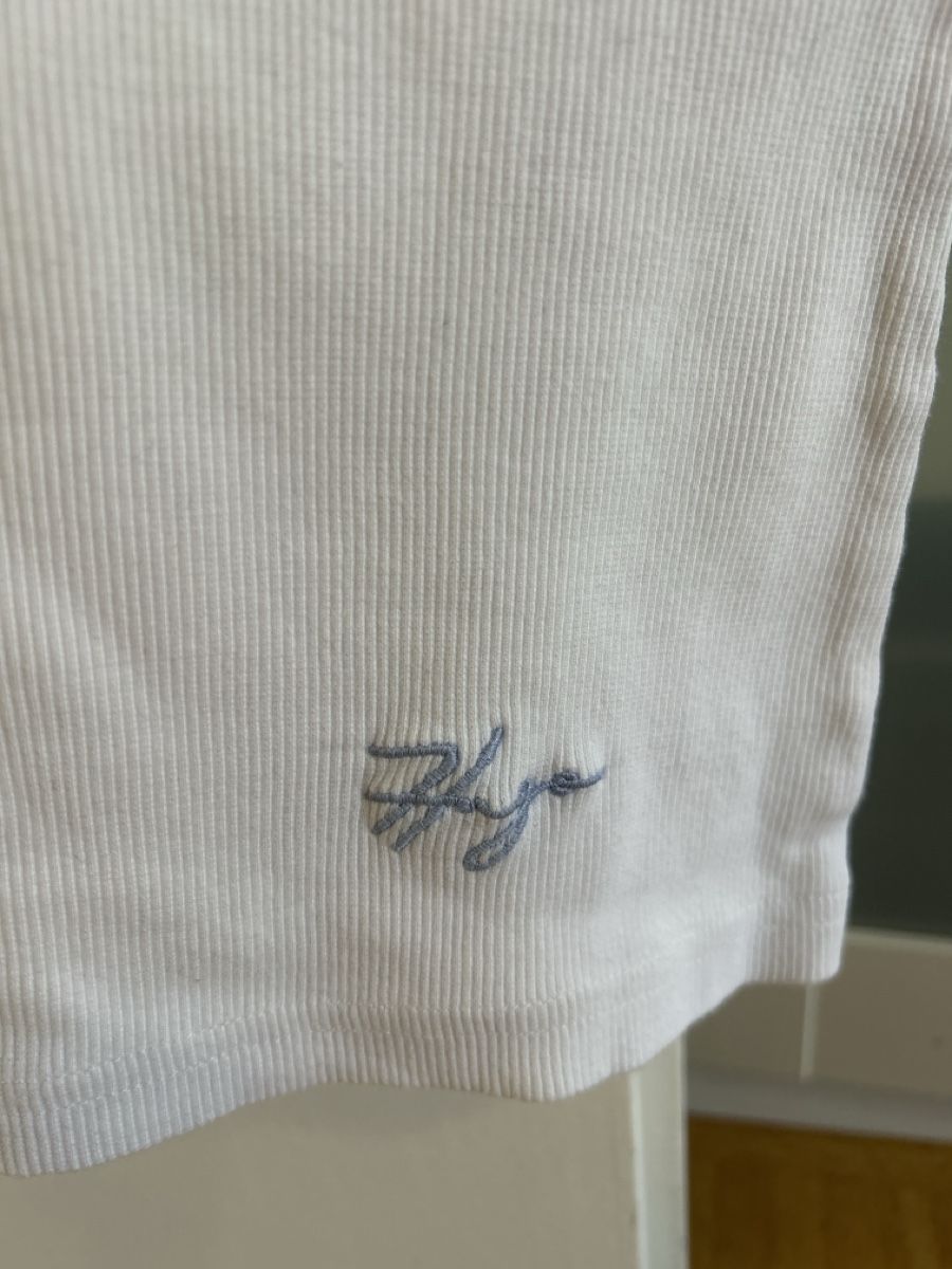 Hugo Boss T-Shirts: T-Shirt Hugo Boss S – Gebraucht aus Oberdorf BL von Luka02 2