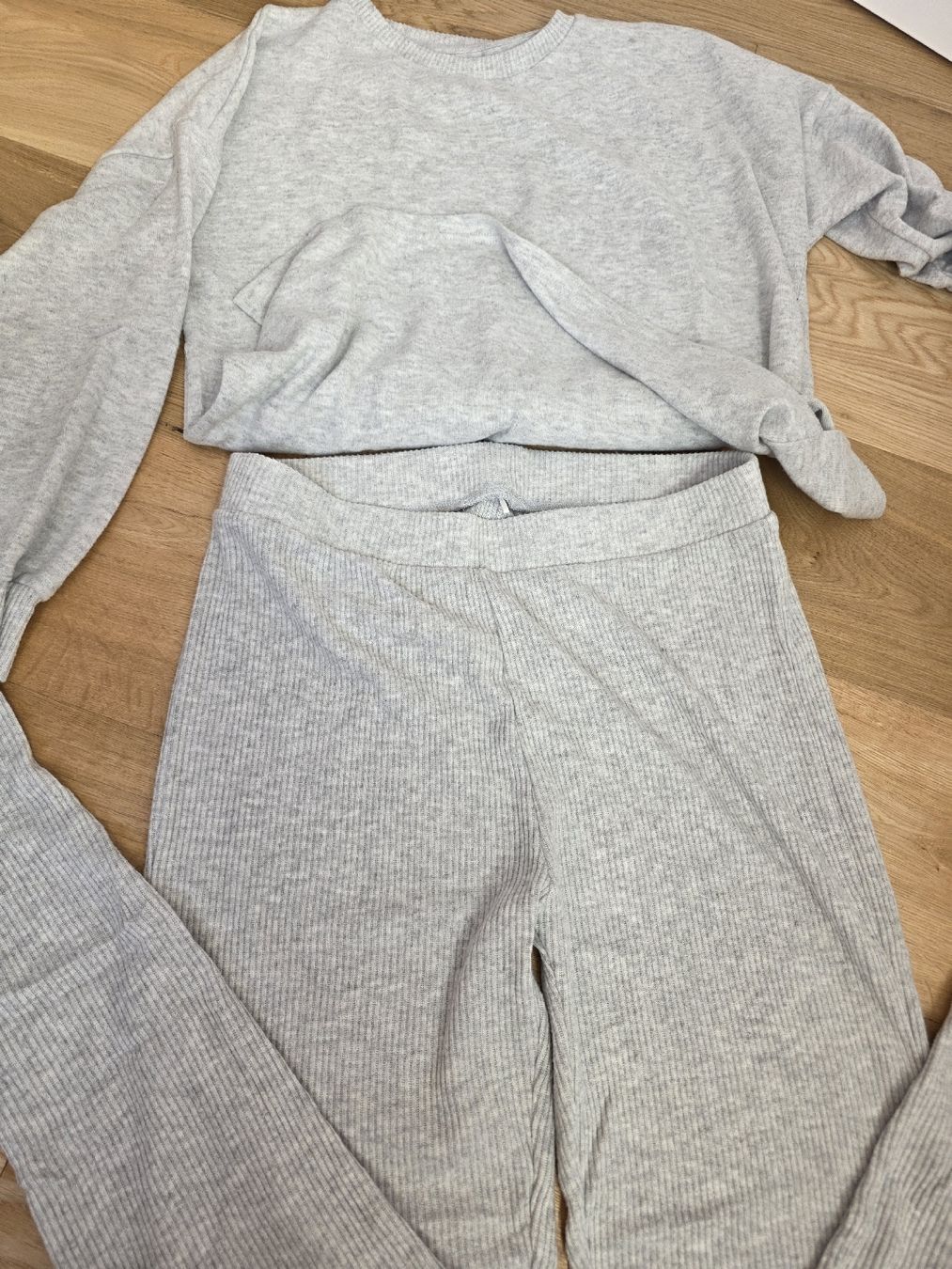 Negligees & Pigiami: Grauer Loungewear Anzug, Grösse M – Nuovo (secondo la descrizione) da Toffen venduto da ver_x68f 7