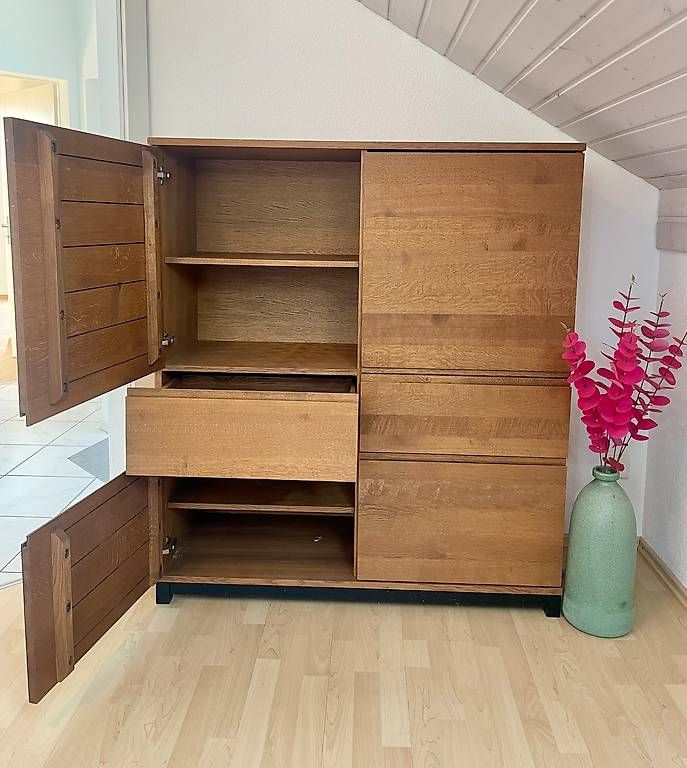 Mobili TV: Highboard & Lowboard  Massivholz Eiche dunkel – Usato da Adlikon b.Regensdf venduto da Viabell 1