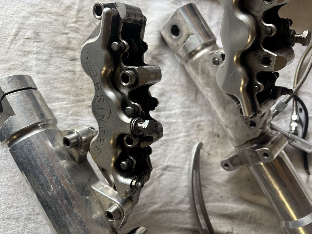 Harley-Davidson Alle Motorradersatzteile: Harley Davidson Gabel mit Anbauteile – Gebraucht aus Schötz von Harley35 3