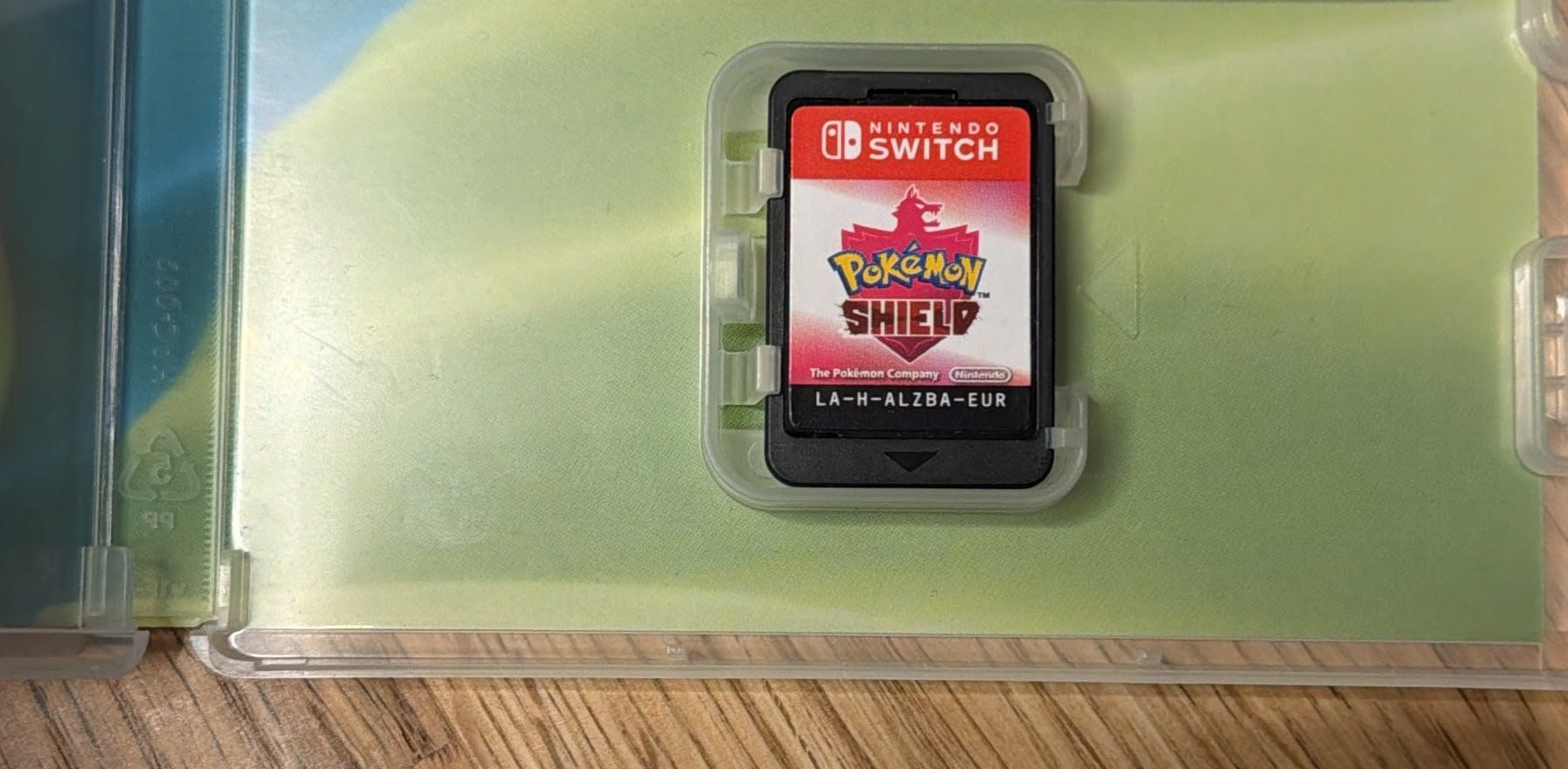 Nintendo Giochi: NINTENDO SWITCH POKEMON SCHILD – Usato da Zürich venduto da Frei-Occasionen 2