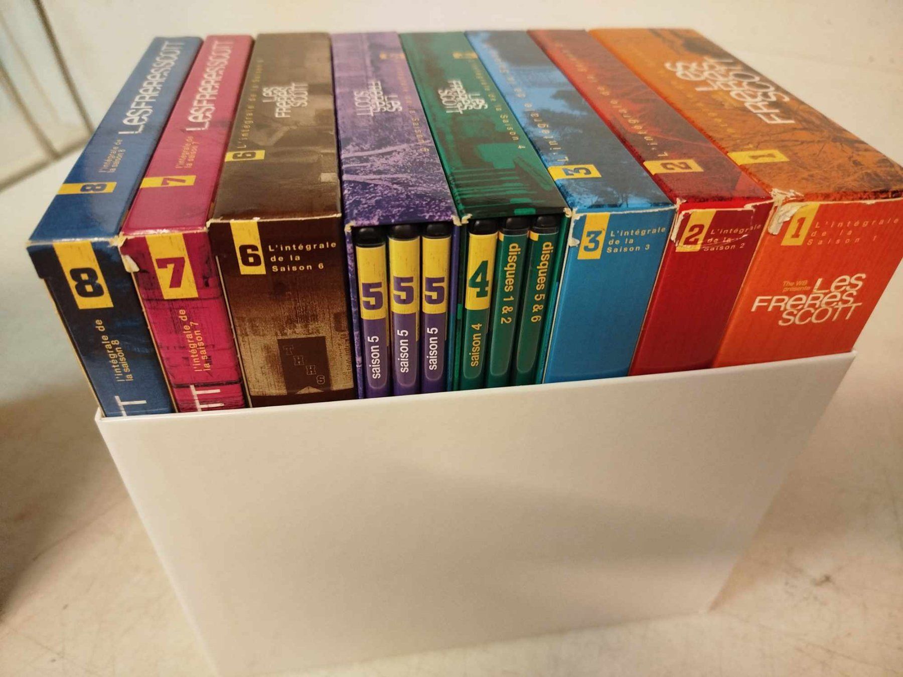 Tutti i DVDs: DVD -  Les Frères Scott – Usato da La Chaux-de-Fonds venduto da Emmaus2300CDF 3