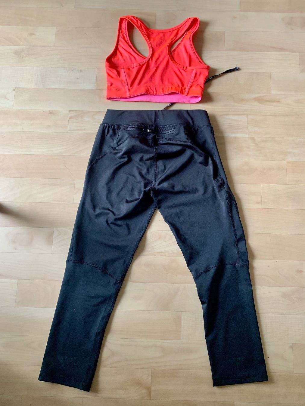 Lotti di vestiti: SPORT Kleiderpaket: 3 Sets XS/S – Usato da Zürich venduto da Angela_Fashion_Lover 2