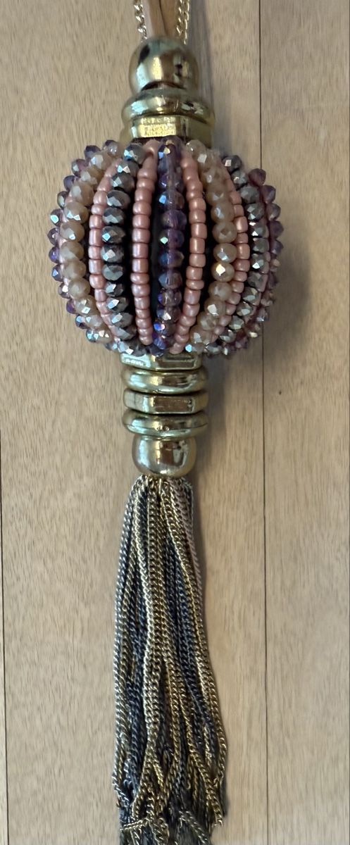 Catenine: Statement-Kette mit Quaste, Goldfarben, neuwertig! – Nuovo (secondo la descrizione) da Lyss venduto da Sibella56 1