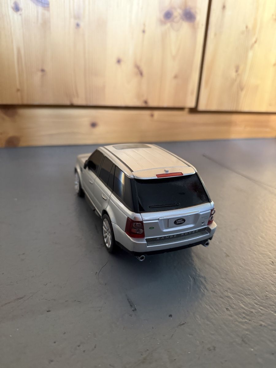 Spielzeuge: Ferngesteuertes Auto (Range Rover) – Gebraucht aus Ulisbach von PET-030 2