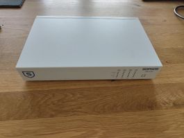 Firewall Sophos SG135
