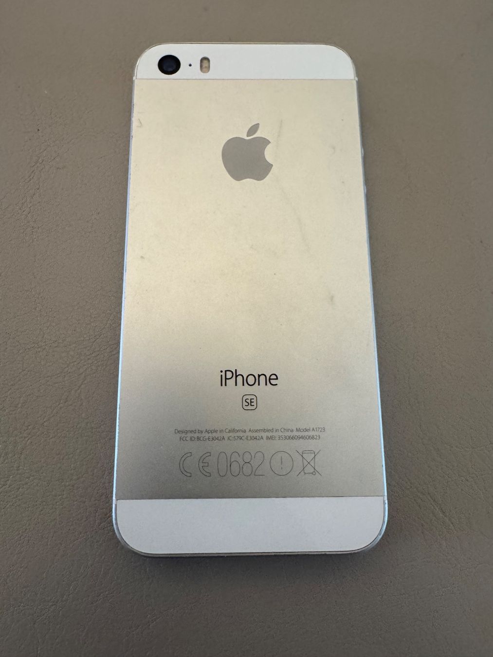Apple Telefoni cellulari / Smartphones: iPhone SE – Difettoso da Adliswil venduto da Busys 1
