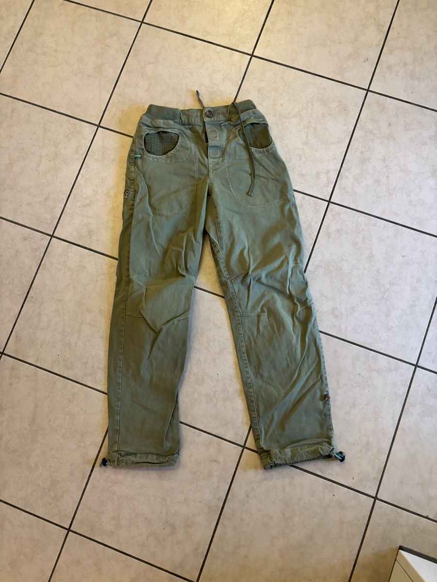 E9 Hosen: Bequeme Freizeit- Boulder- und Kletterhose – Gebraucht aus Schlosswil von wizZzor