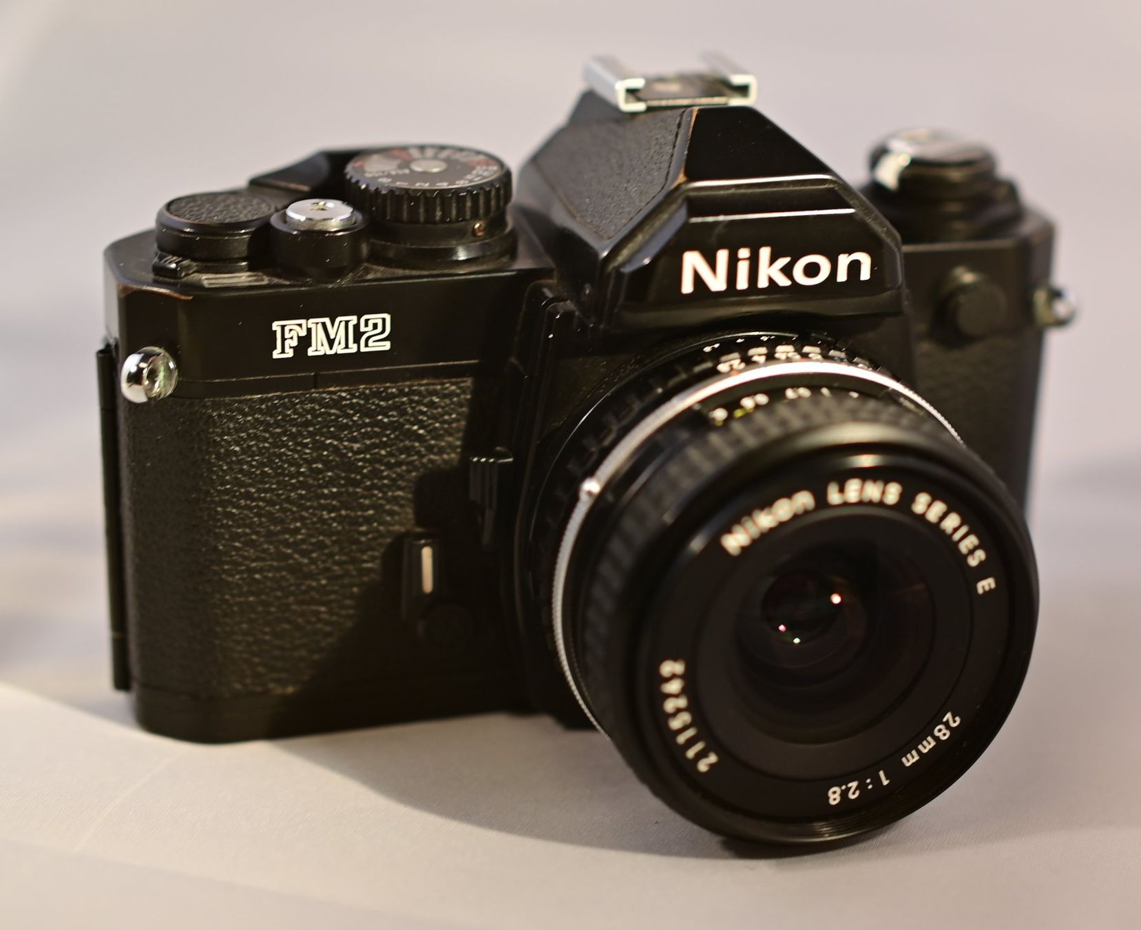 Nikon Appareil photo: Nikon FM2 mit zwei Objektiven – D'occasion à Uster par Stoessda