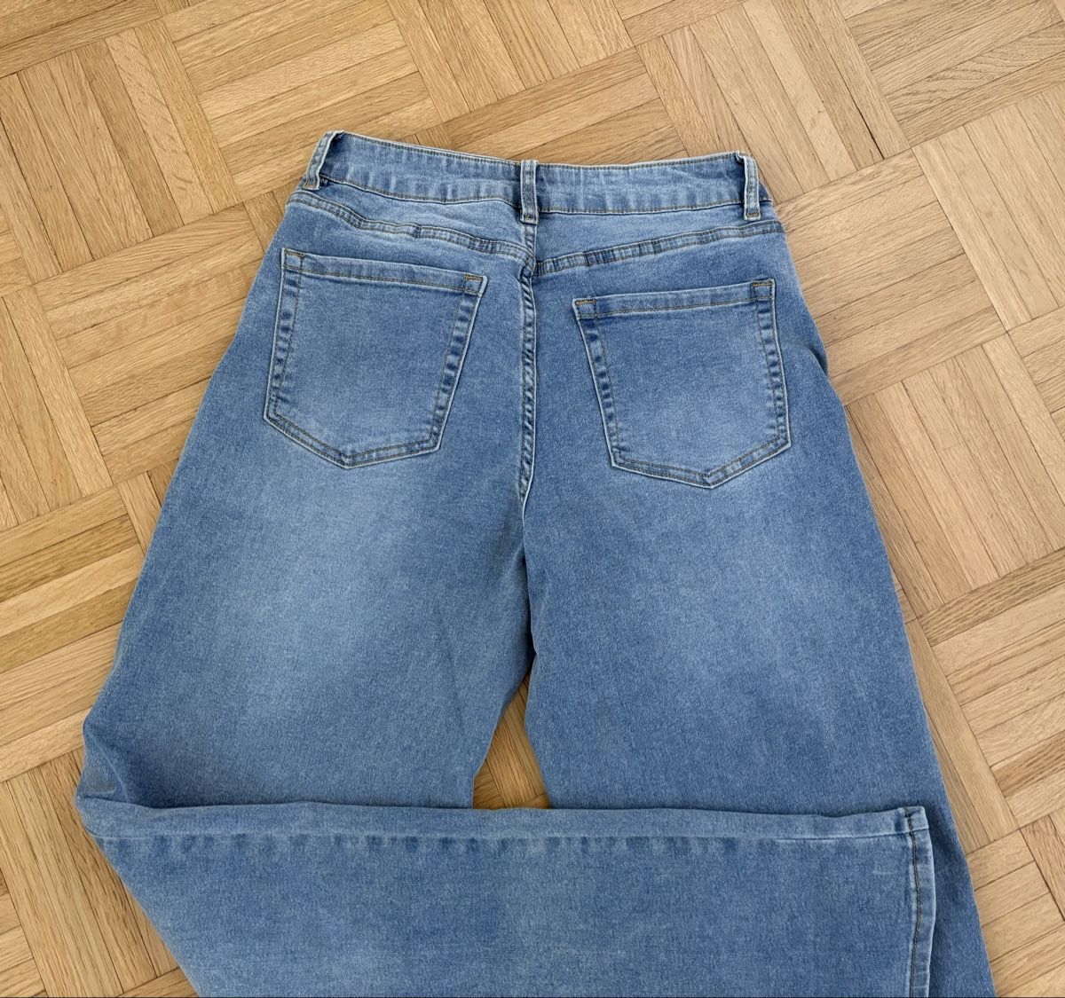 Jeans: Weite Jeans – Nuovo (secondo la descrizione) da Allschwil venduto da basilea017 3