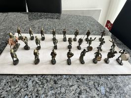 Lot de 24  Figurines soldats ELASTOLIN