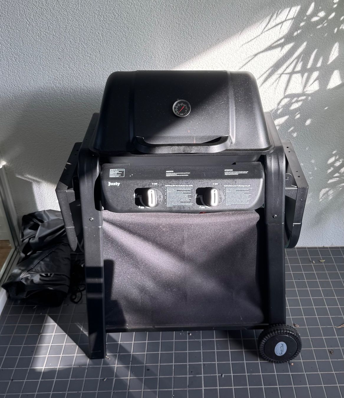 Grills: Gasgrill Justy, solider Zustand – Gebraucht aus Solothurn von flo_27sl