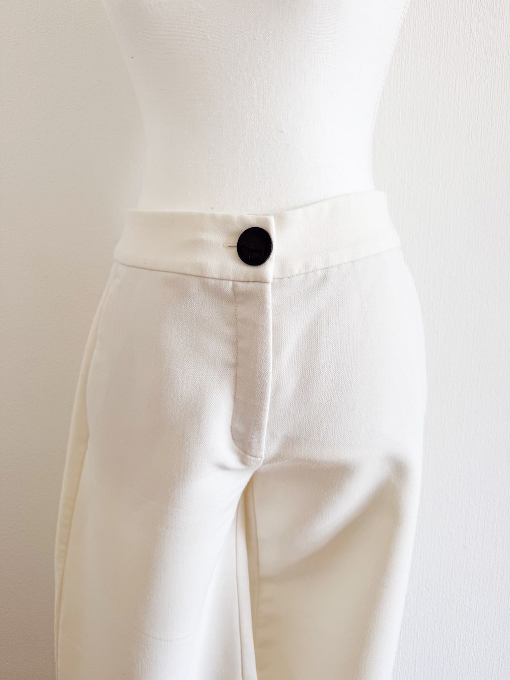 Pantaloni: Pantalon blanc NEUF – Usato da Lausanne venduto da Greenbyaudrey 1