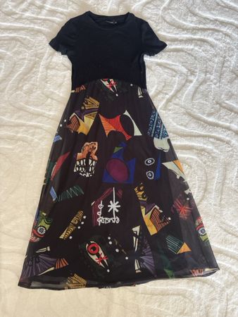 Robe Noire Originale - Parfaite pour l'été! Taille S/M