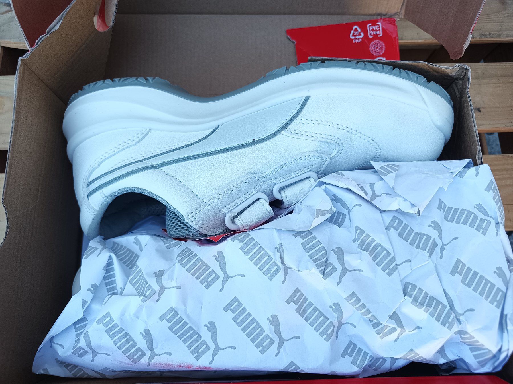 Puma Scarpe da uomo: Puma Sicherheitsschuhe S2 SRC 42 – Nuovo e nell'imballaggio originale da Oberegg venduto da 19franzi94 7