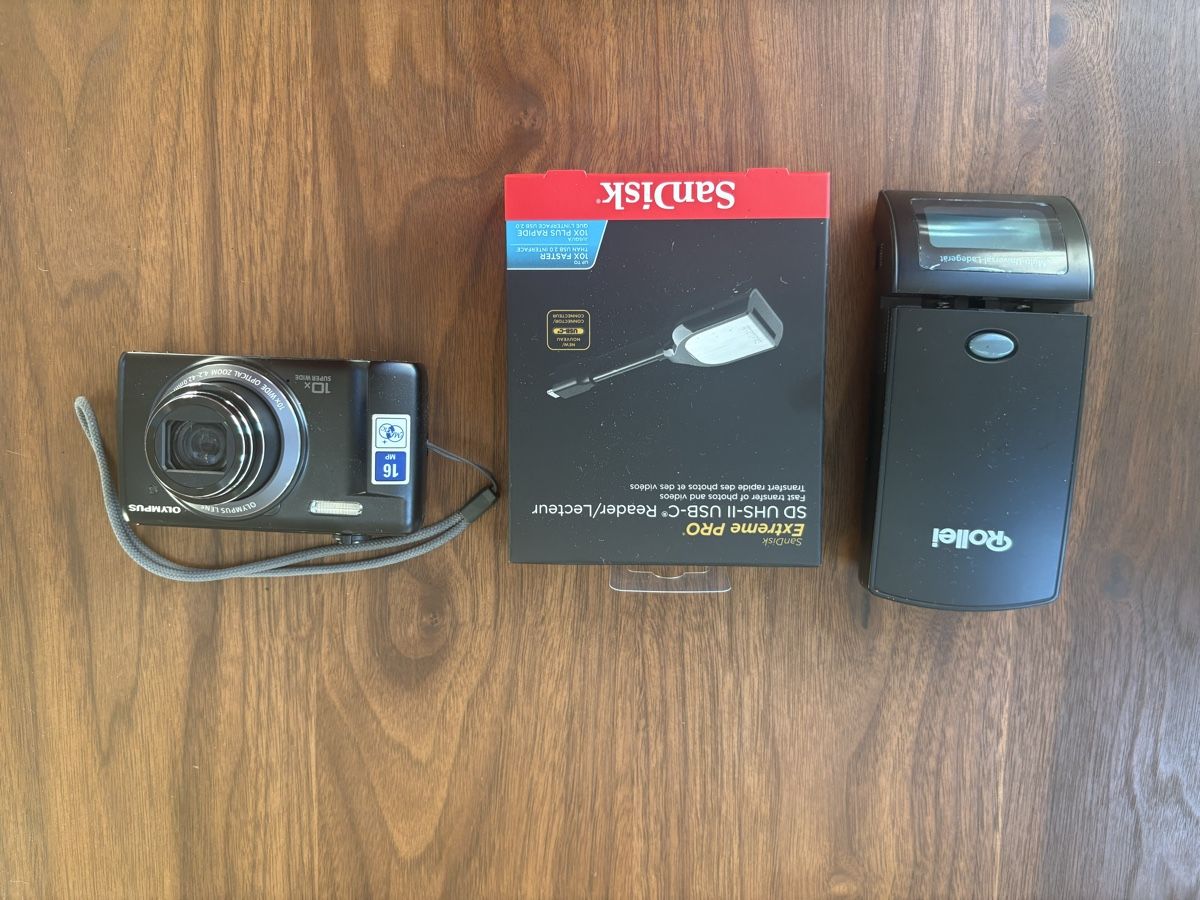 Olympus Fotocamera: Digital camera + battery charger – Usato da Zürich venduto da vic_109z 2