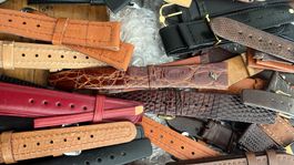 Lot de bracelets de montres