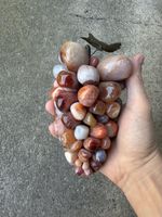Dekorative Traube aus Edelsteinen, Handarbeit