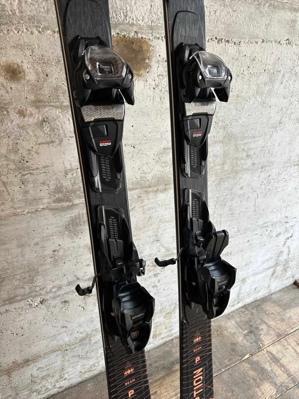 K2 Skis: K2 Dirsuption Ski 160CM – Gebraucht aus Emmenbrücke von karkarkar 2