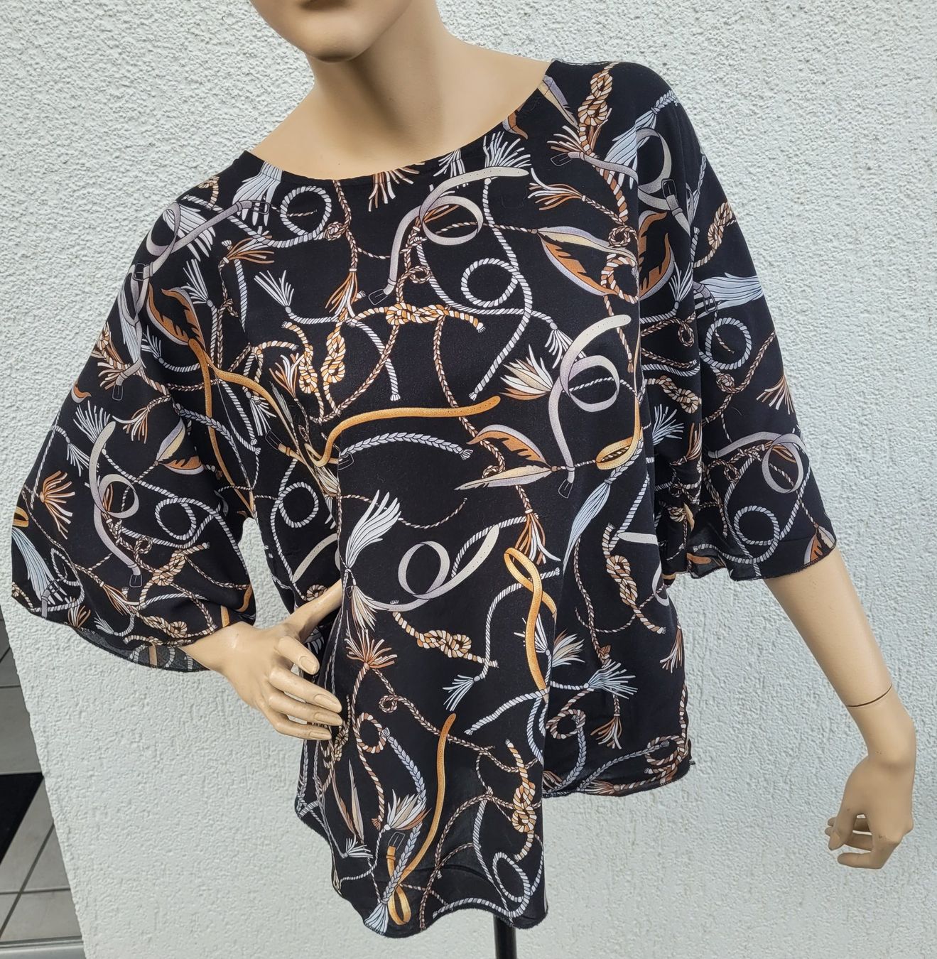 Camicette: Schwarze Carmenbluse, Muster Seile, Gr. S Festlich – Nuovo (secondo la descrizione) da SCHÜBELBACH venduto da CoKaHa 1