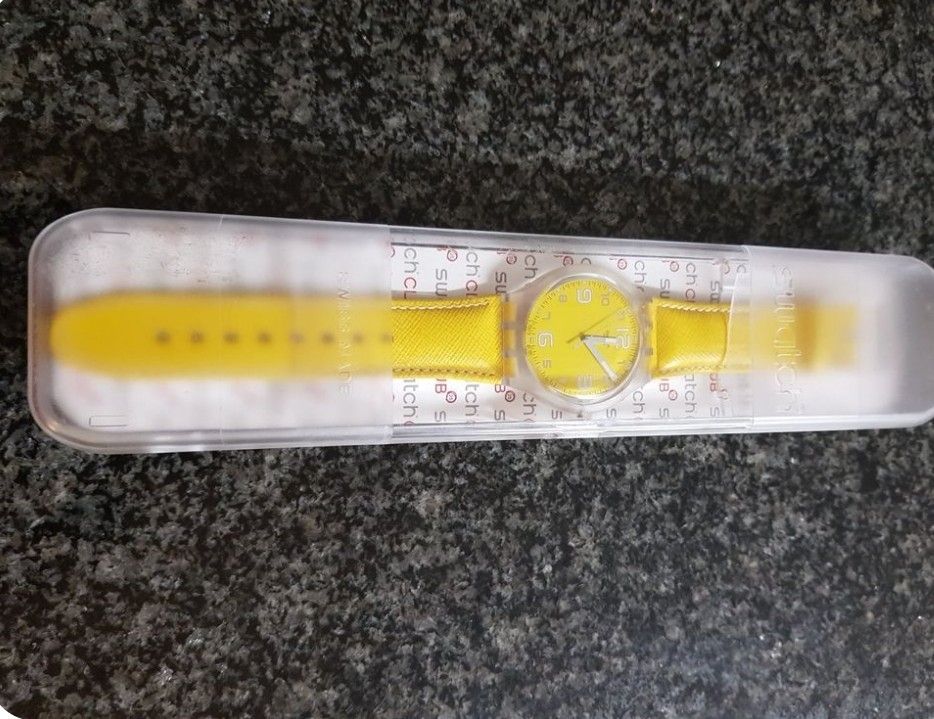 Swatch Montres: Swatch Armbanduhr Swiss Made, ungetragen – Neuf (Voir description) à Mauensee par Braut-kleid
