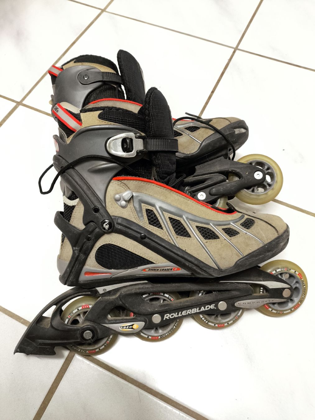Pattini in linea & Pattini a rotelle: Rollerblade Inline Skates, Grösse 42.5, Top Zustand! – Usato da Ehrendingen venduto da Bixlison