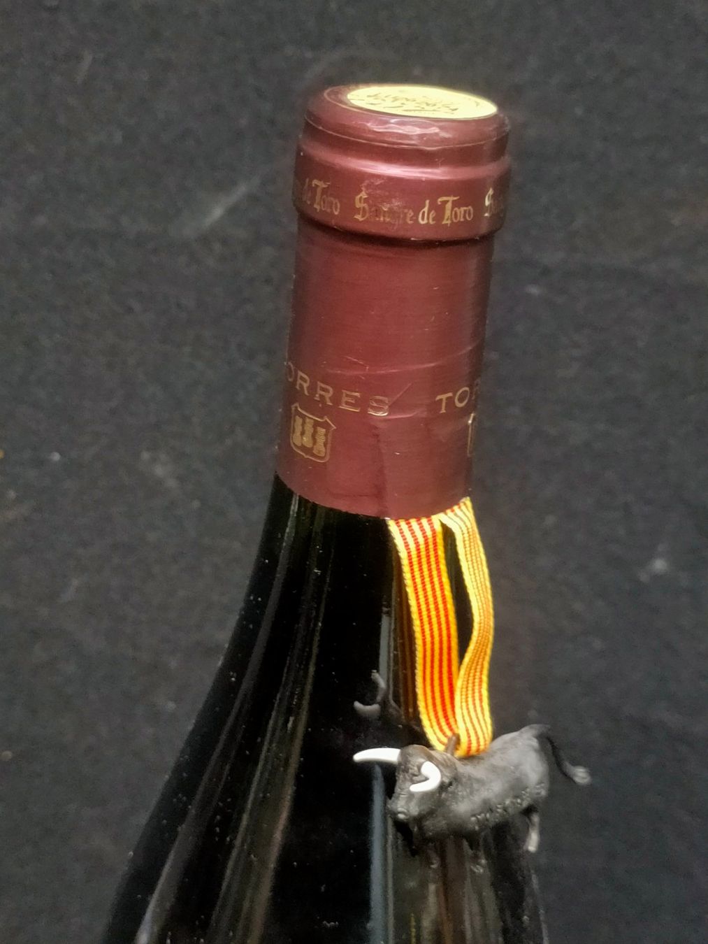 Vino: TORRES SANGRE DE TORO 2005 – Nuovo (secondo la descrizione) da Genève venduto da Leboucheoreilles 4