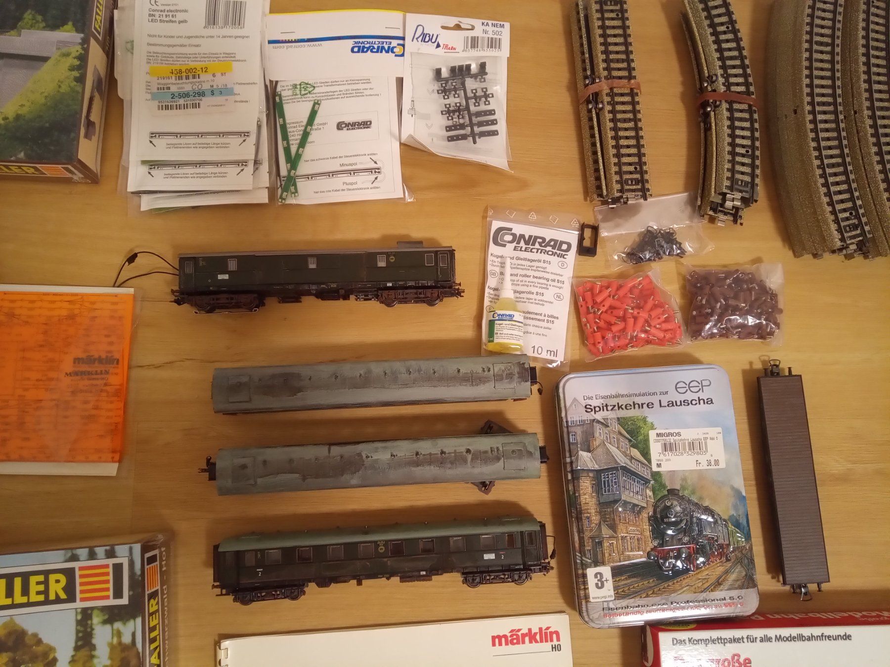Modellini di ferrovie: Modellbau HO Modelle, Schienen usw. – Usato da Hüttlingen venduto da chrastone 3