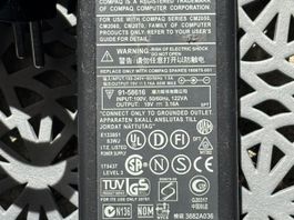 Compaq Ladegerät, 19V, 3.16A