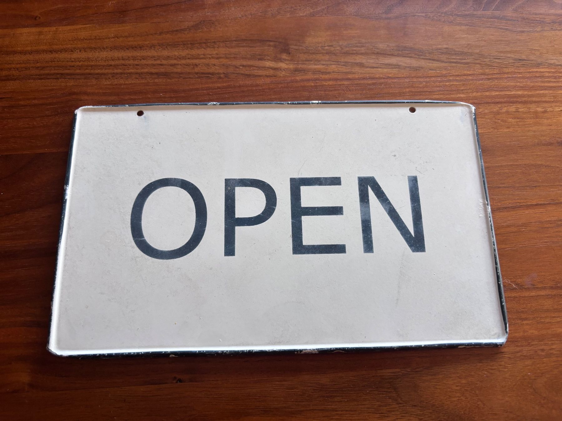 Schilder: Blechschild OPEN im Shabby chic Style – Gebraucht aus Balsthal von Uroby