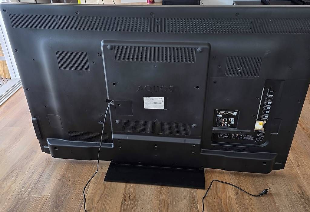 Fernseher: Sharp AQUOS 60" / 152 cm Full-HD Fernseher – Gebraucht aus Lachen SZ von Rosenlunik 3