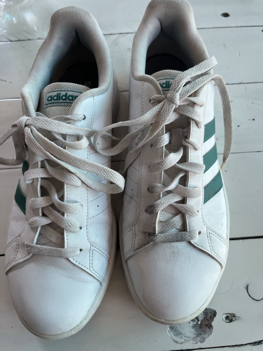 Adidas Herrenschuhe: adidas US 9.5 – Gebraucht aus Rüti ZH von huzzelrock 2