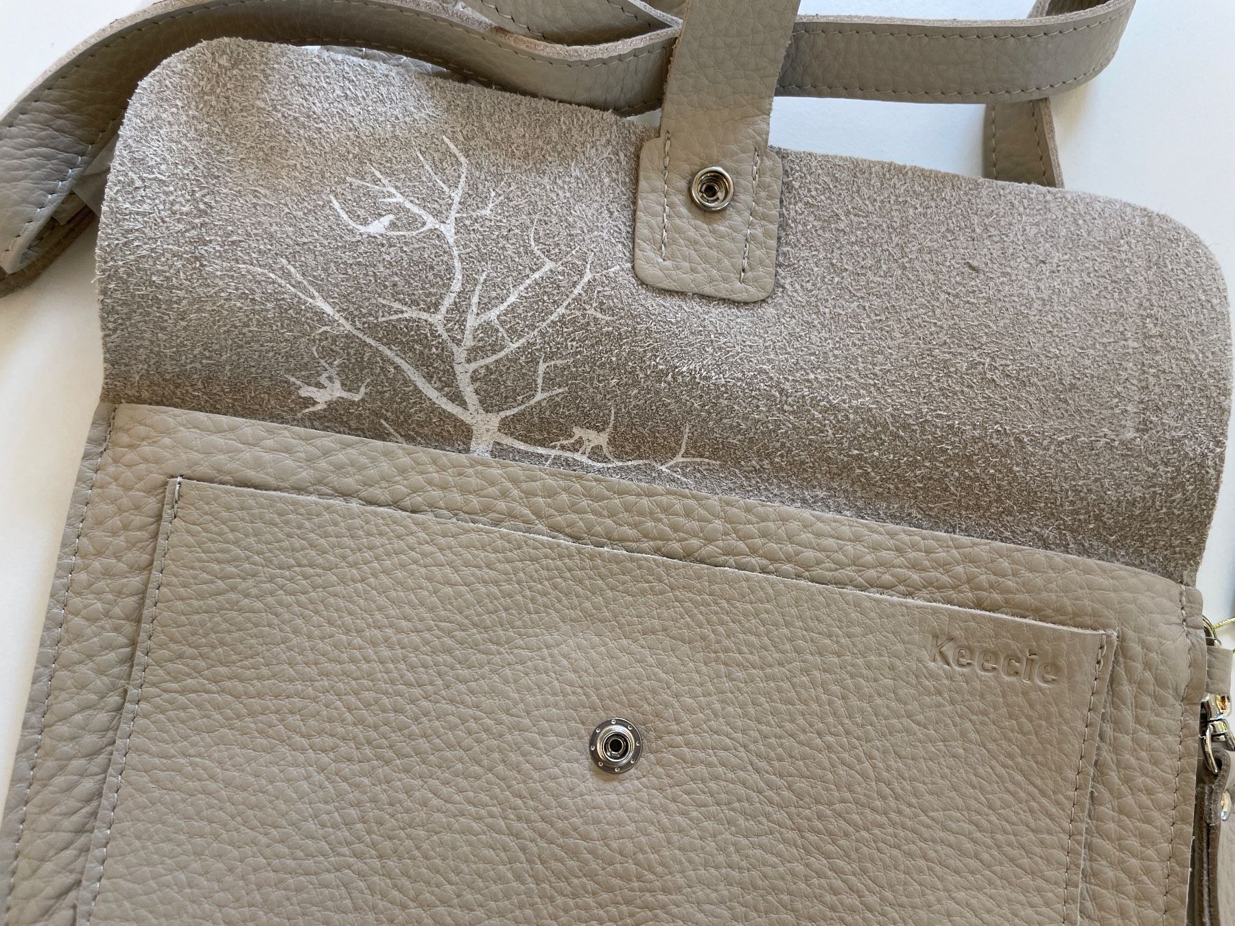 Borse: Keecie / Cross Body Bag – Nuovo e nell'imballaggio originale da Silvaplana venduto da Lotzis 1