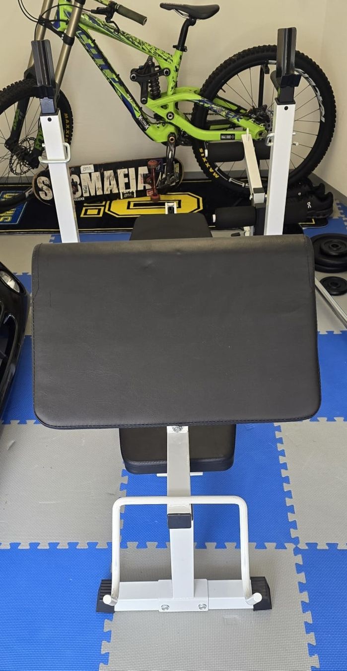 Hometrainer: Universal Multi-Schrägbank Flachbank – Usato da Wangs venduto da Restposten.Garage 2