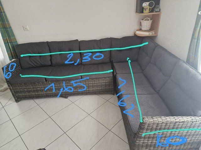 Sofas: Garten Sitzgruppe Polyrattan grau mit Tisch und Hocker – Gebraucht aus Bern von howi72 4