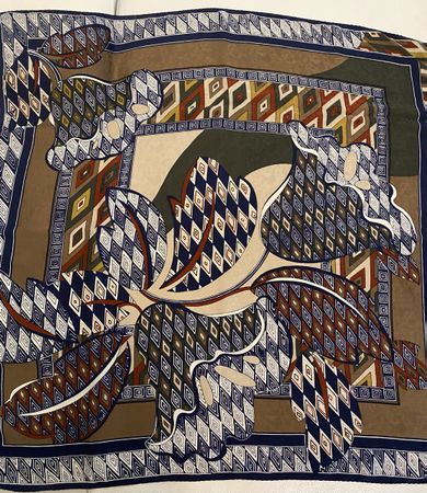Seiden Foulard 🌸