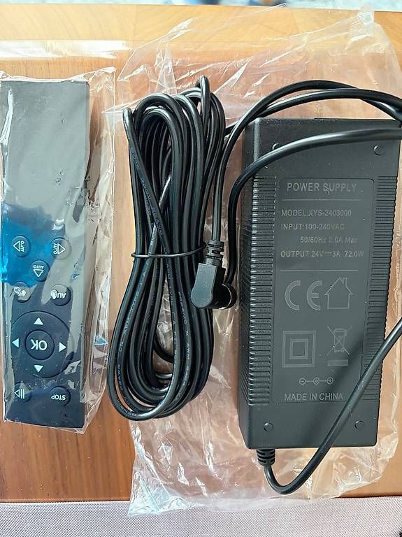 Autres articles pour la maison: OsmoClean Fensterroboter – Neuf avec emballage d'origine à Siebnen par mardie09 1