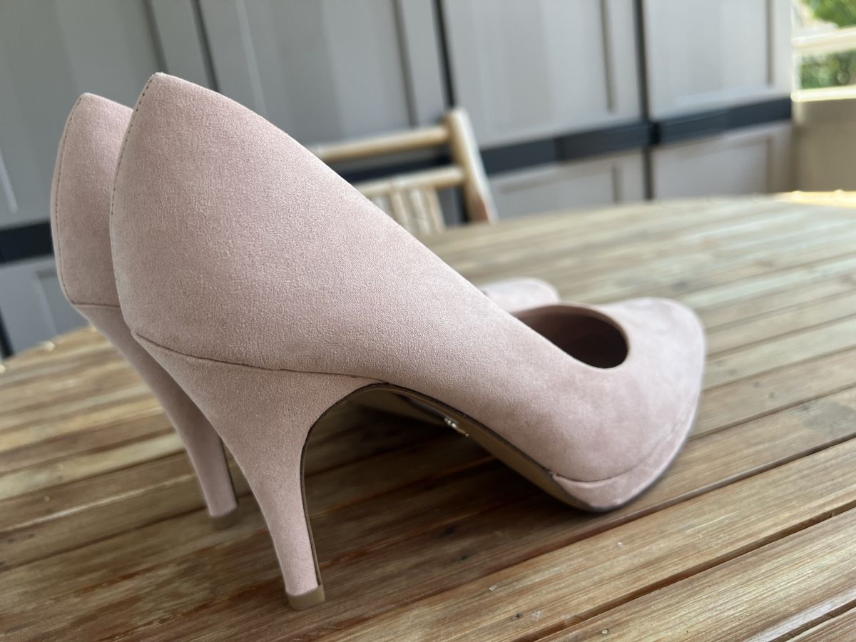 Tamaris Scarpe da donna: Tamaris Navy Klassische Pump Gr. 39 – Nuovo e nell'imballaggio originale da Spreitenbach venduto da Opfikoner1 3