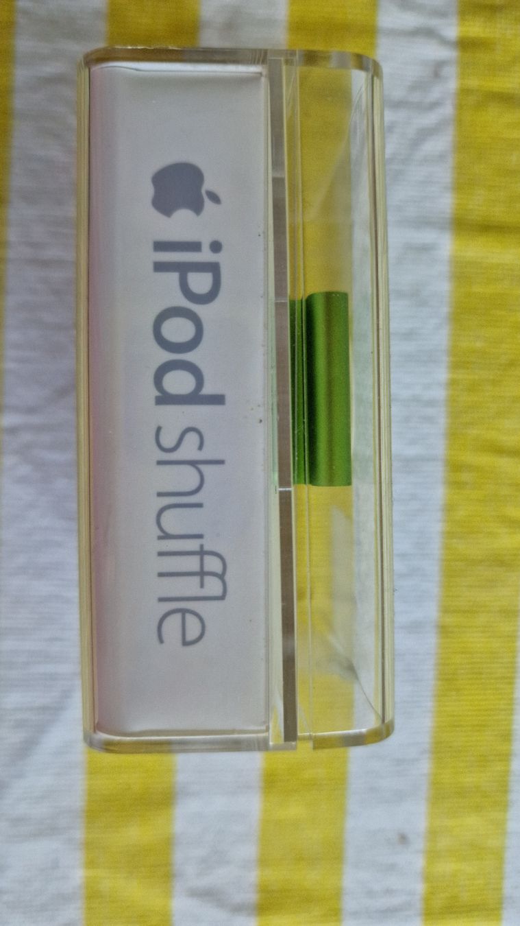 Apple Tragbarer Mediaplayer: iPod shuffle – Gebraucht aus Horgen von Happi76