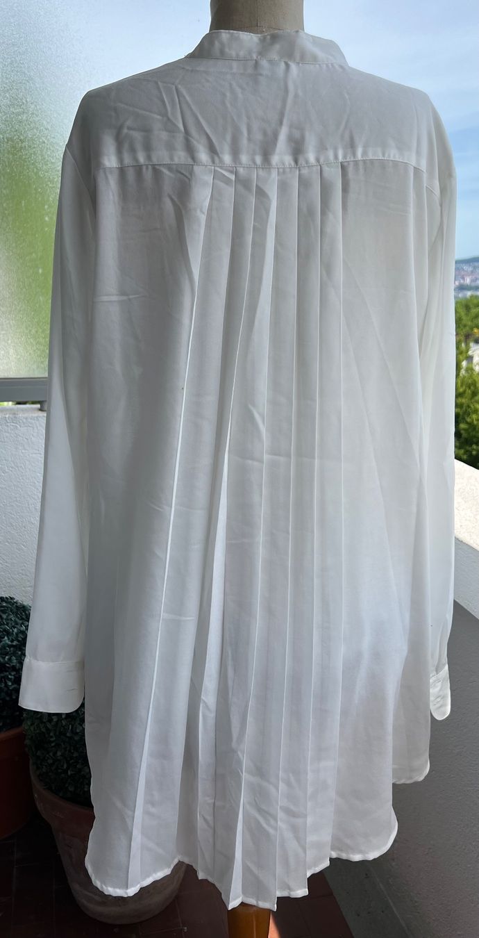 S.Oliver Camicette: A. Oliver Selection Luftige weisse Bluse Gr. 42 – Usato da Kilchberg ZH venduto da jul_d2j2 2