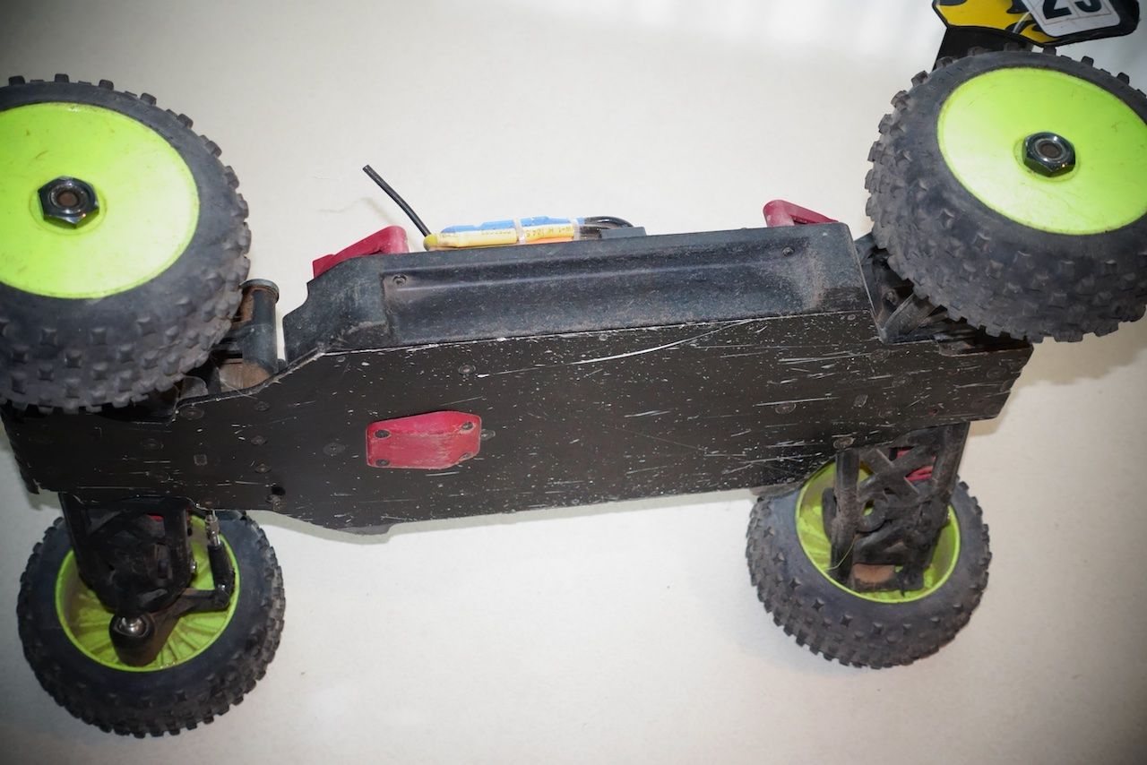 Thunder Tiger Modellismo RC: Thunder Tiger G3 EB4 Buggy 1/8 4x4 – Usato da Engelburg venduto da MarcelR01 7