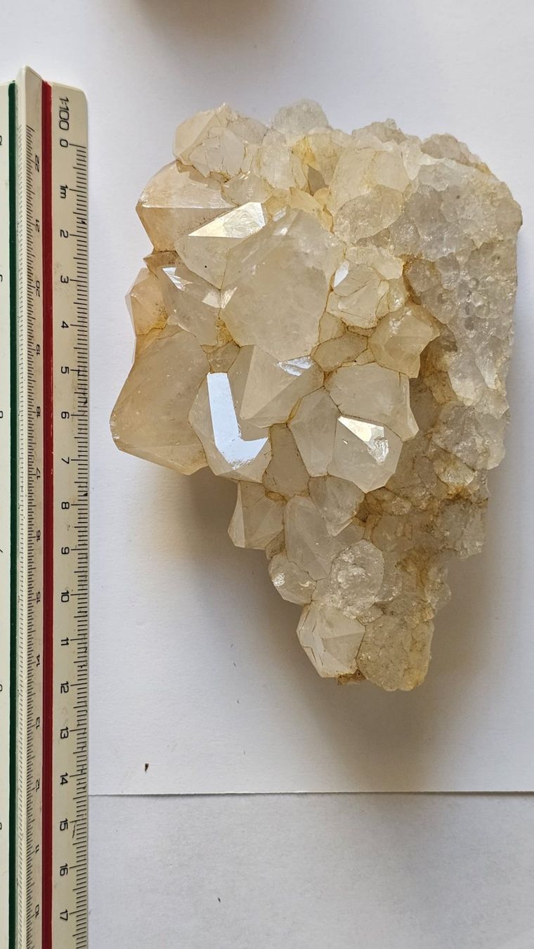 Minerali & Pietre curative: Large Calcite Crystal Cluster on Matrix – Usato da St-Légier-Chiésaz venduto da nig_dk7p 4