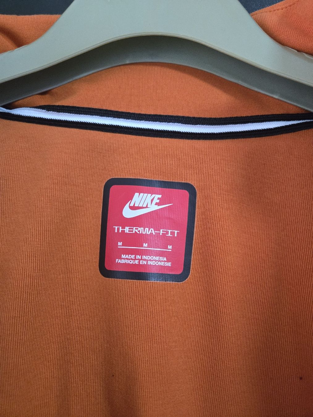 Nike Giacche: Nike Tech Freece Jacke Orange F893 Gr.M – Nuovo (secondo la descrizione) da Winterthur venduto da SneakersLeo 3