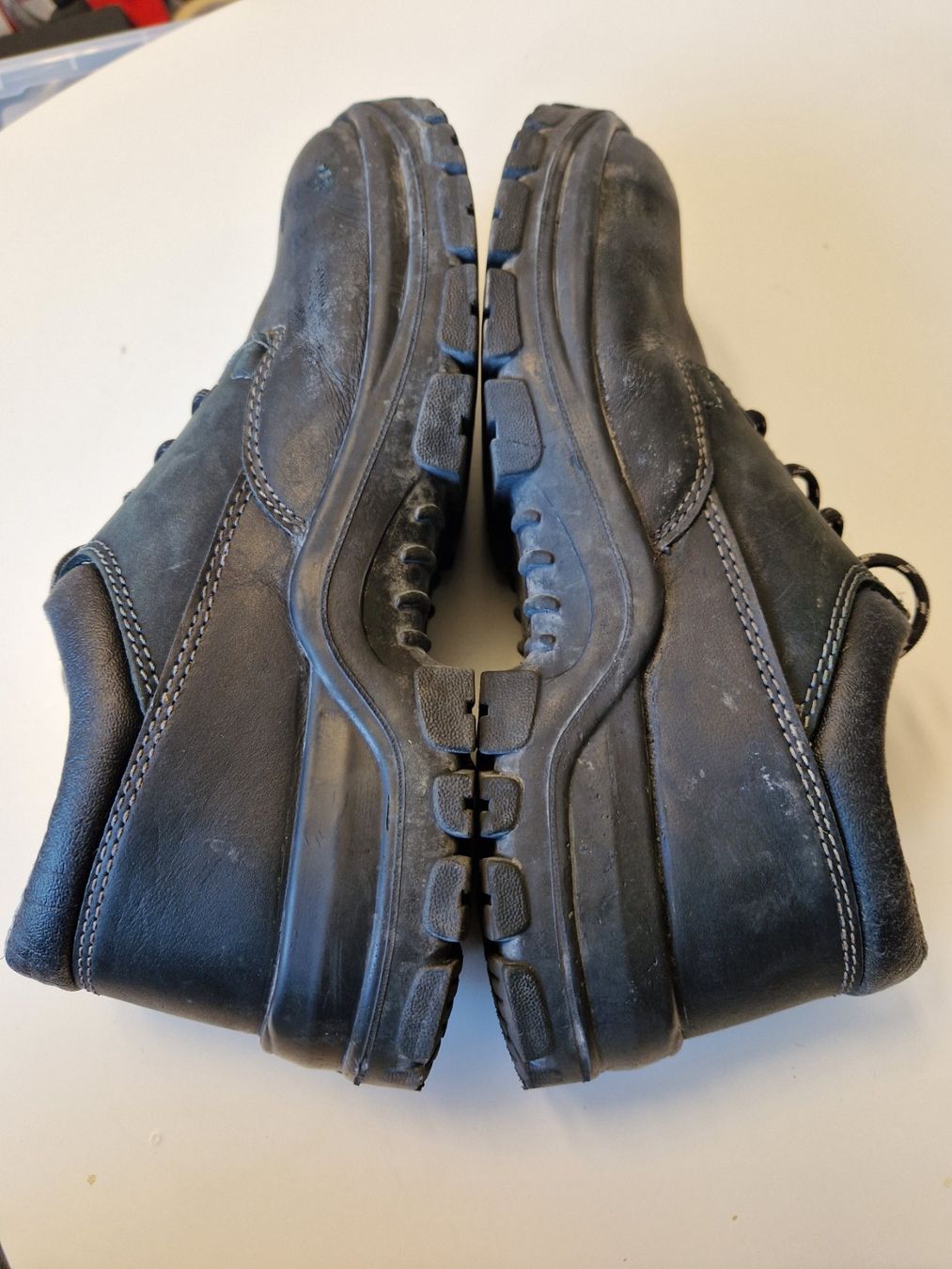 Herrenschuhe: Robuster Küchen-Sicherheitsschuh mit Grip & Stahlkappe – Gebraucht aus Wettingen von mor_76q7 1