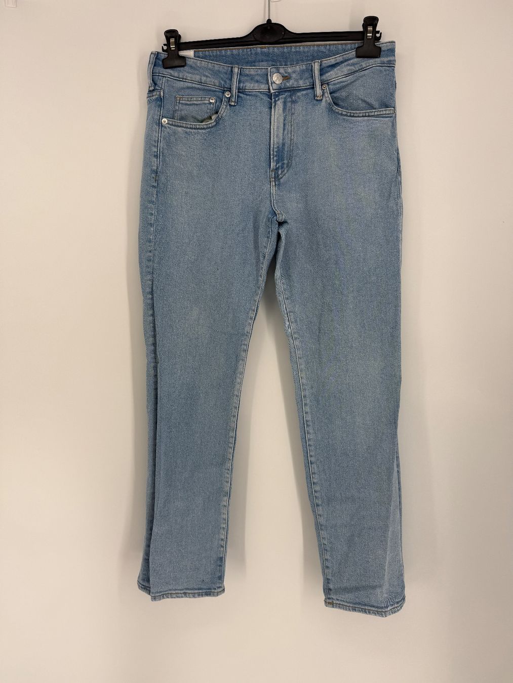 H&M Jeans: Herren Jeans von H&M Gr. 32/32 Regular fit – Usato da Auenstein venduto da moin.