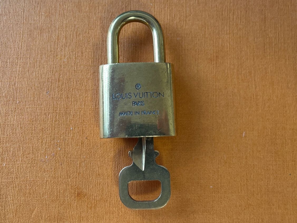 Lucchetti: Louis Vuitton Schloss - Nr. 651 – Usato da Hittnau venduto da LuxAndMore 1