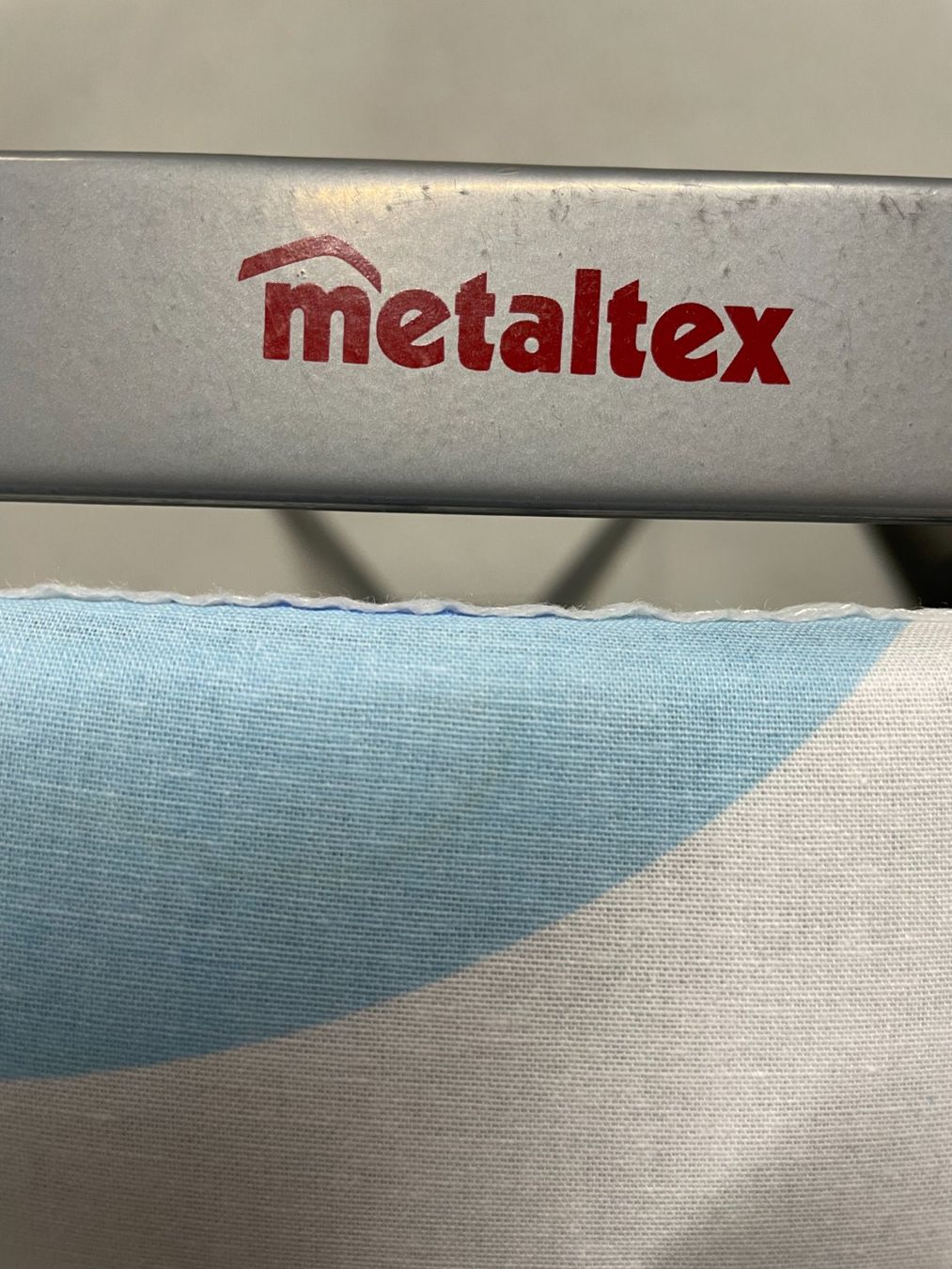 Bügelbretter: Bügeltisch Metaltex mit Bezug – Gebraucht aus Meisterschwanden von Kian_K 4