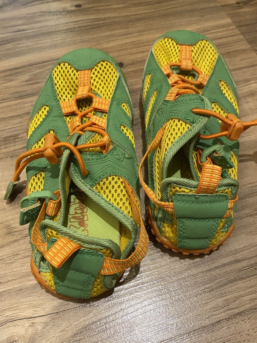Scarpe per ragazzi: Kidz Badeschuhe Grösse 31 – Usato da Grasswil venduto da pp7830 1