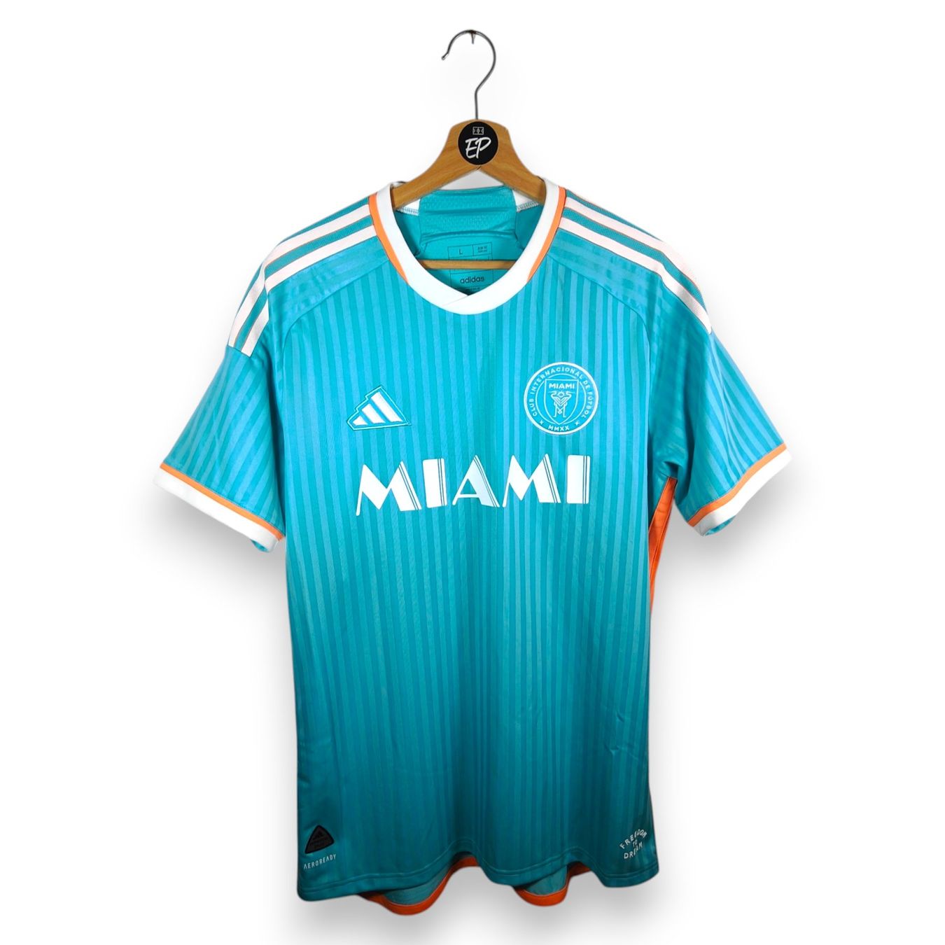 Inter Miami Canottiere & Pantaloni: Original 2024-25 Inter Miami Third Trikot Messi – Nuovo e nell'imballaggio originale da Martigny venduto da eternalpitch 1